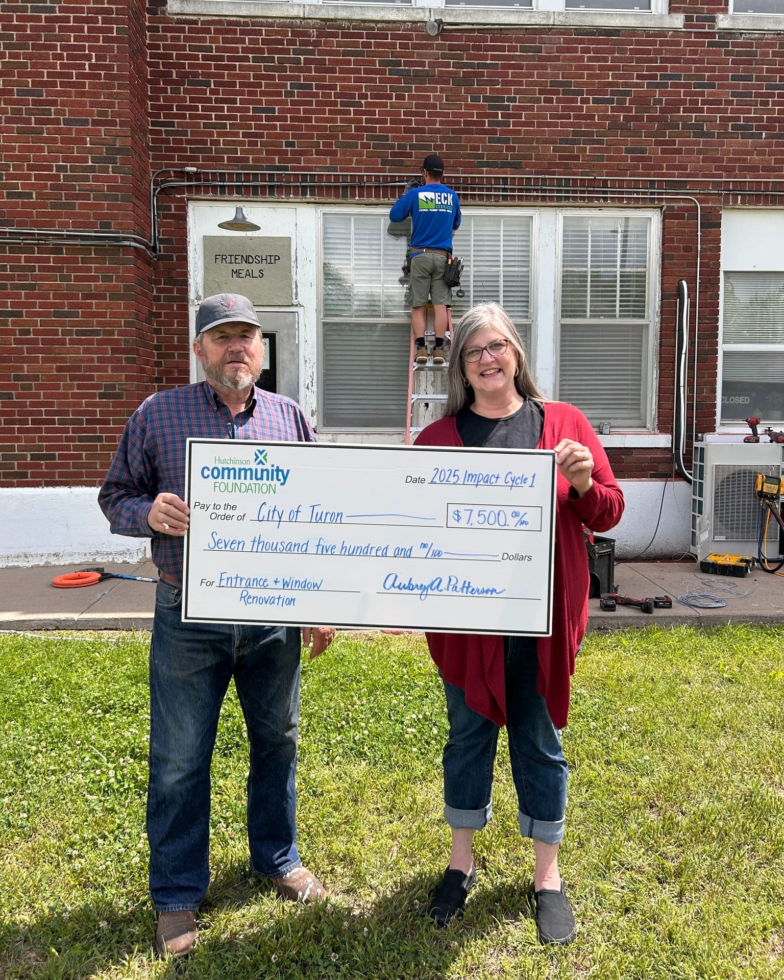 Hutchinson Community Foundation awards grant, Plans nonprofit workshop