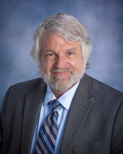 Hutchinson CC celebrates retirement, honors student achievements