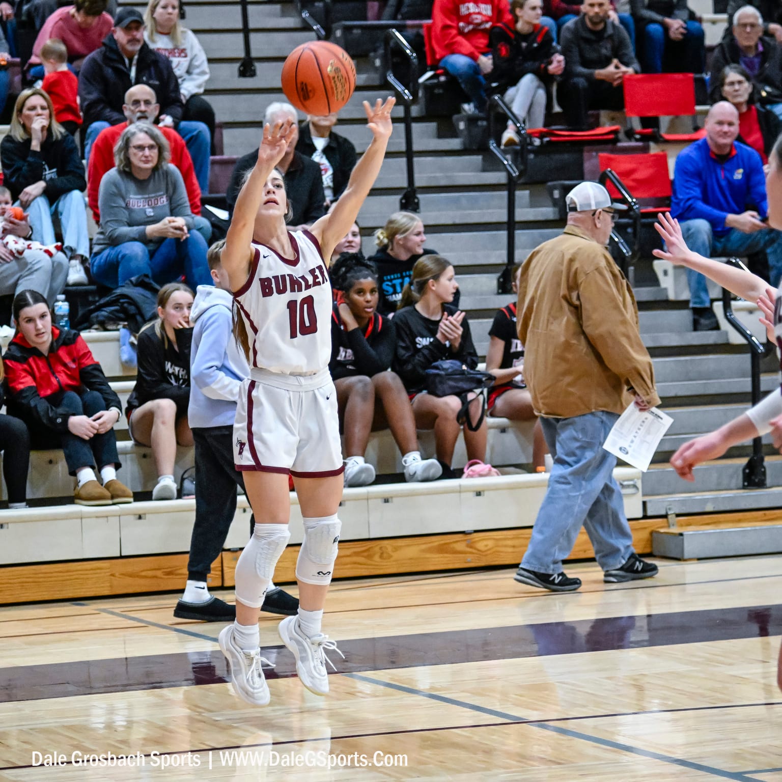 Hesston pulls away from Buhler 39-27 in girls basketball