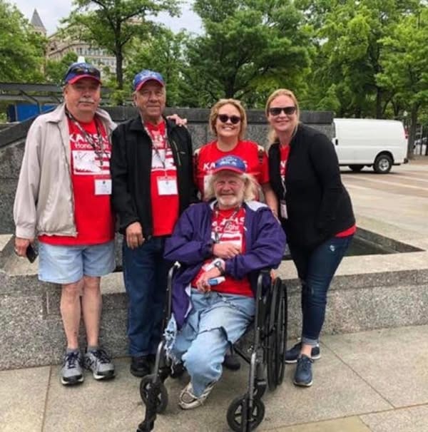 Family honors vets passing with Honor Flight donation