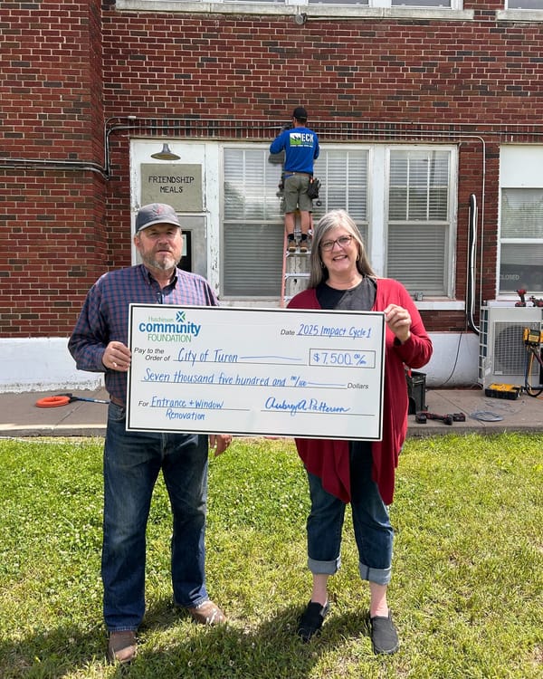 Hutchinson Community Foundation awards grant, Plans nonprofit workshop