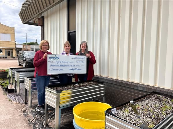 Hutchinson Community Foundation Supports Local Garden Project, Honors Late Council Member