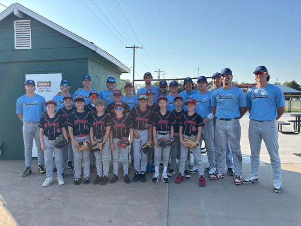 Derby Twins rally past Hutchinson in walk-off victory