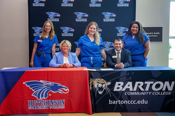 Hutchinson CC Partners with Barton to Expand Respiratory Care Training