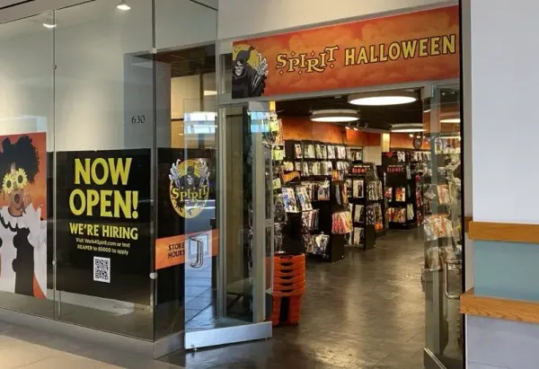 Spirit Halloween Opens at Manhattan Town Center, Bringing Costumes and Décor to Kansas Shoppers