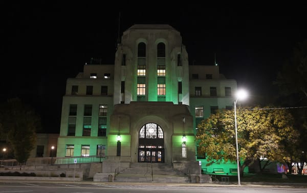 Reno County joins national initiative to honor veterans with green lights