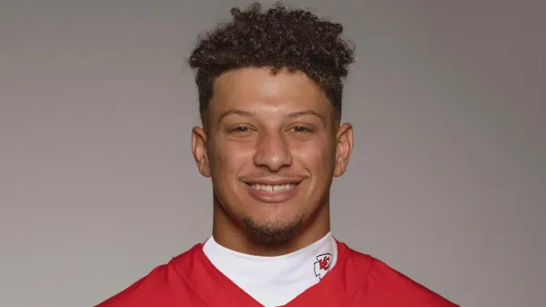 Mahomes tears ACL